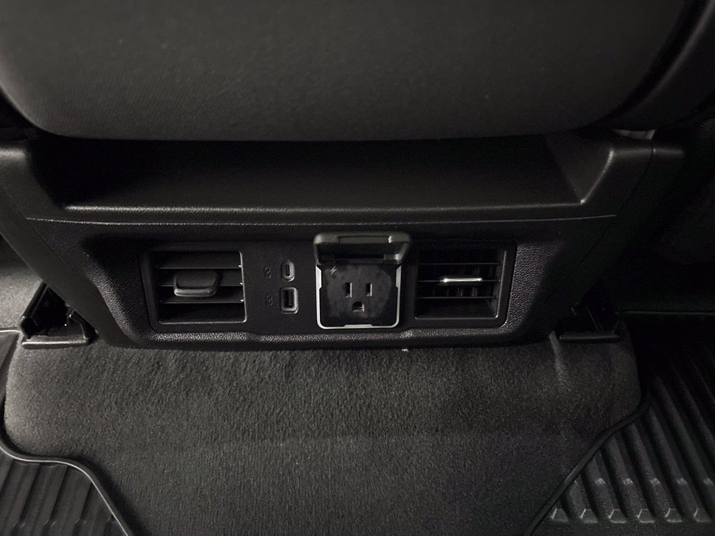 Used 2024 Chevrolet Silverado 1500 LT AWD/4WD image 37