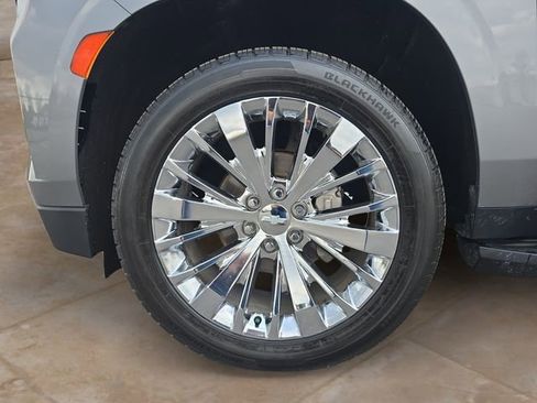 Used 2021 Chevrolet Tahoe LT w/ LT Signature Package image 14