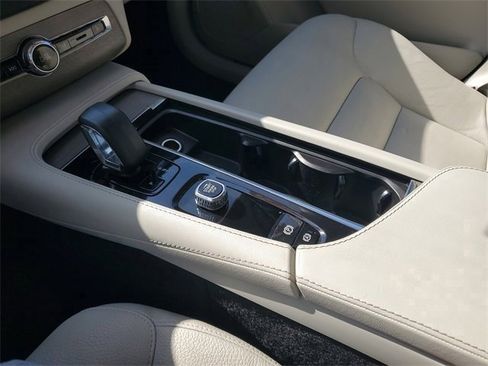 Used 2023 Volvo XC90 B5 Plus w/ Protection Package Premier image 26