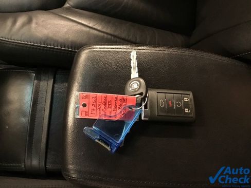 Used 2011 Cadillac DTS Limousine image 48