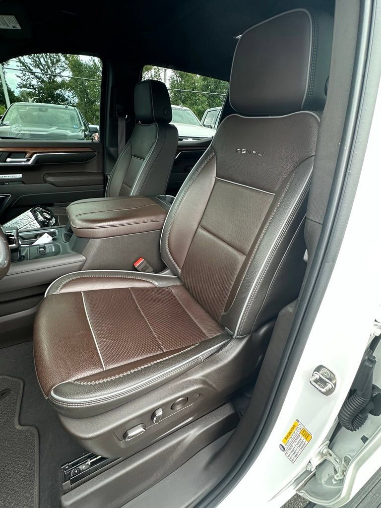 Used 2023 GMC Sierra 1500 Denali w/ Denali Reserve Package AWD/4WD image 21