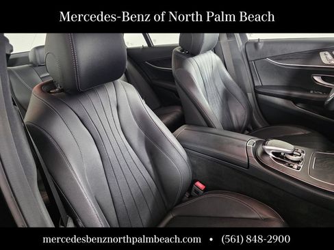 Used 2020 Mercedes-Benz E 350 Sedan image 27