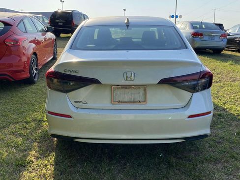 Used 2025 Honda Civic LX image 7