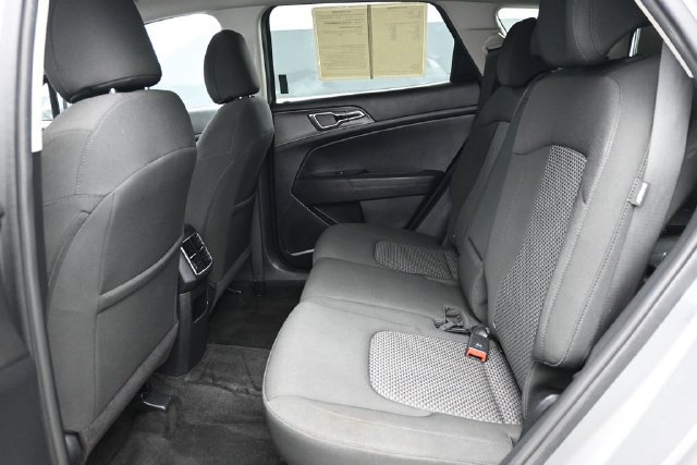 Used 2024 Kia Sportage LX FWD image 11
