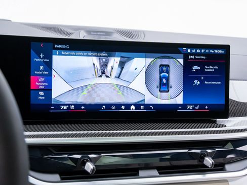 New 2026 BMW X6 M60i w/ Executive Package image 26