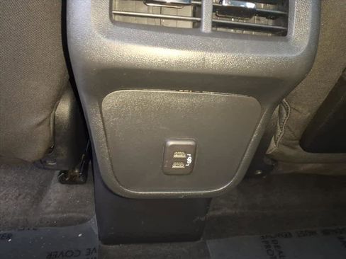 Used 2020 GMC Terrain SLE image 8