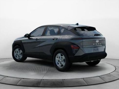 New 2026 Hyundai Kona SE image 5