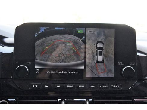 Used 2023 Nissan Pathfinder SL w/ Black Appearance Package image 28