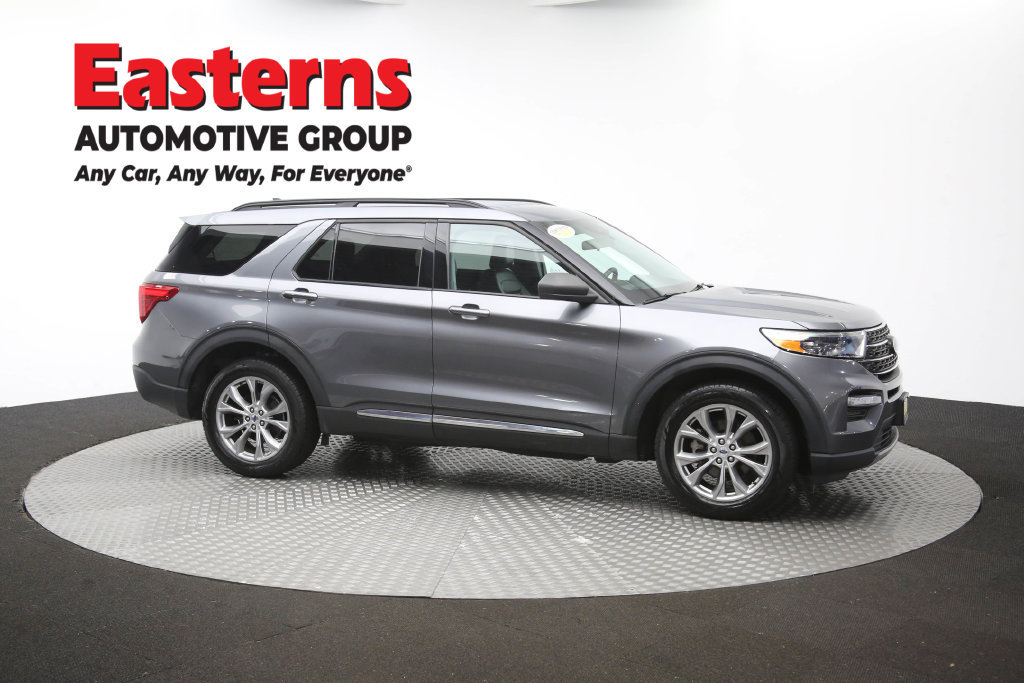 Used 2022 Ford Explorer XLT w/ Equipment Group 202A AWD/4WD image 51