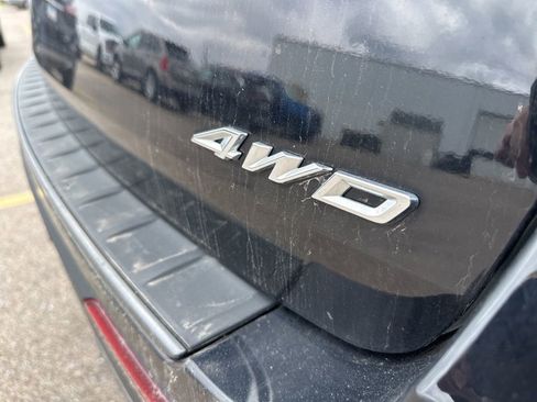 Used 2022 Ford Explorer XLT w/ Equipment Group 202A AWD/4WD image 15