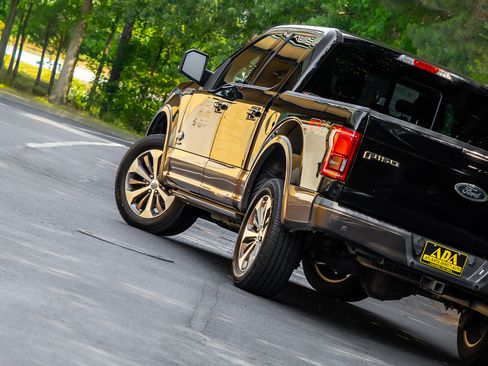 Used 2017 Ford F150 King Ranch w/ Equipment Group 601A Luxury AWD/4WD image 25