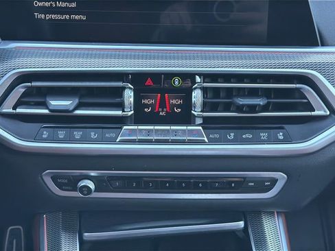 Used 2021 BMW X5 M50i image 24