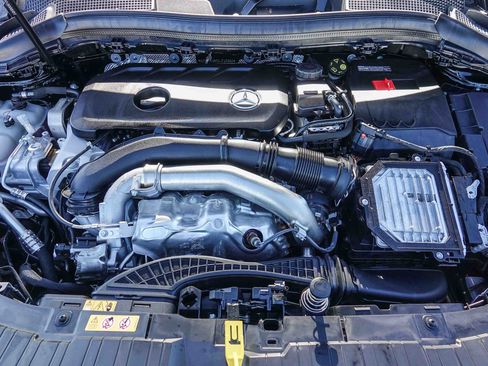 Certified 2025 Mercedes-Benz GLA 250 image 27