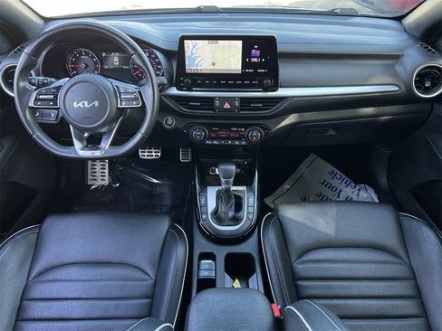 Used 2023 Kia Forte GT-Line w/ GT-Line Premium Package image 9