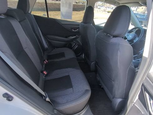Used 2025 Subaru Outback Premium AWD/4WD image 30