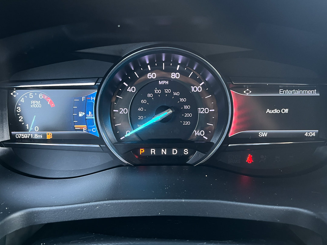 Used 2018 Ford Explorer XLT w/ Equipment Group 201A FWD image 19
