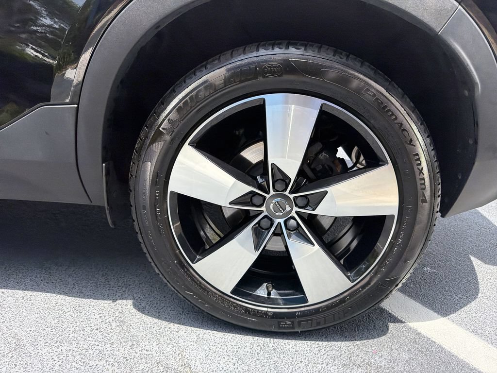 Used 2020 Volvo XC40 T5 Momentum w/ Protection Package Premier AWD/4WD image 28