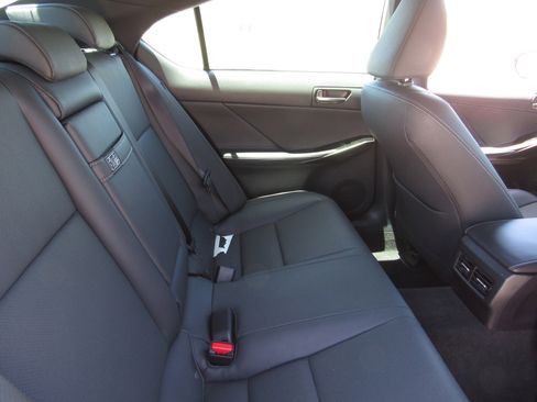 Used 2025 Lexus IS 300 F Sport RWD image 11