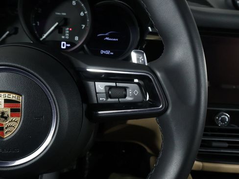 Certified 2026 Porsche Macan AWD/4WD image 15