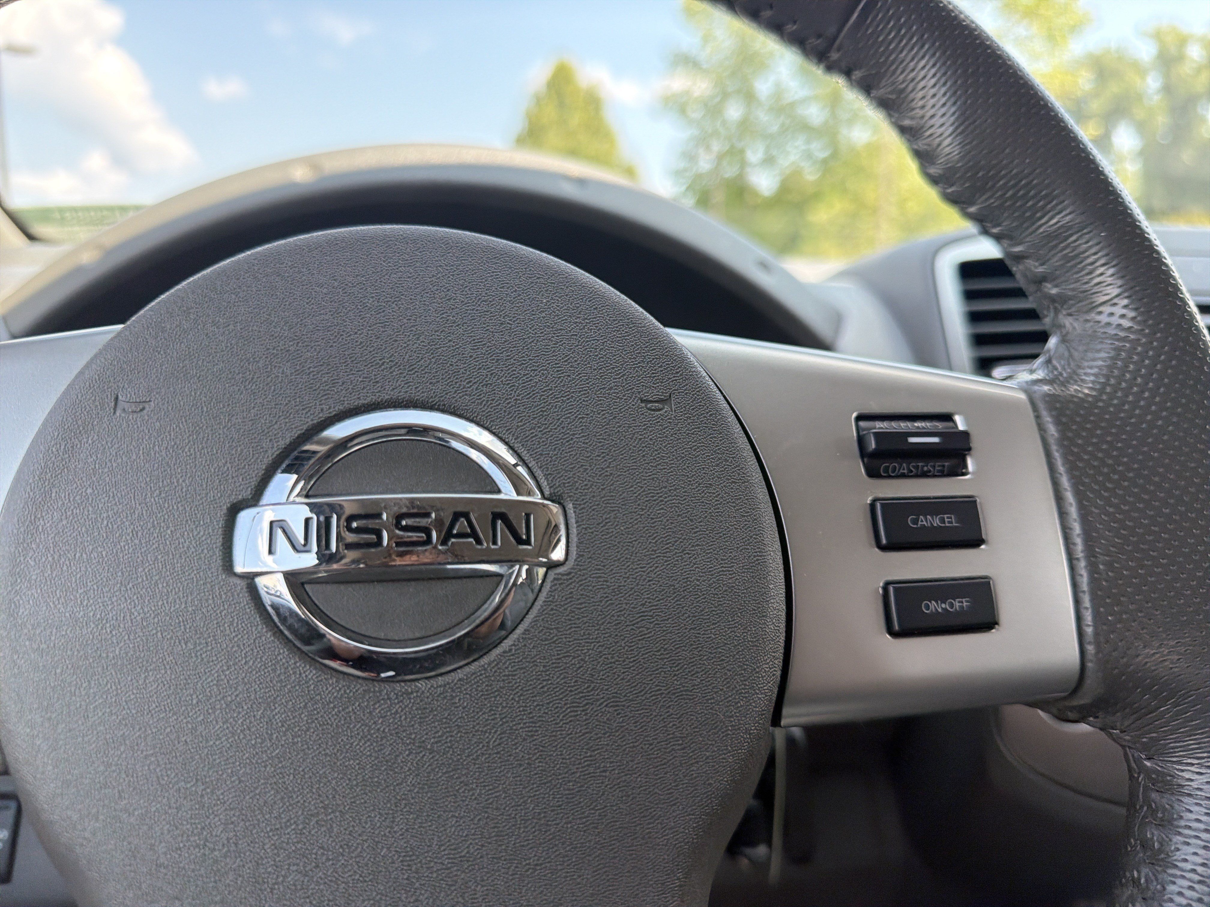 Used 2019 Nissan Frontier SL RWD image 9