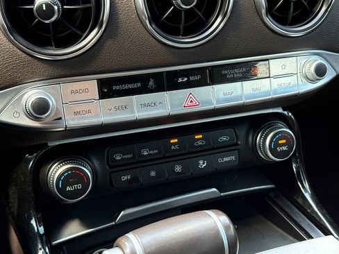 Used 2020 Kia Stinger GT image 23