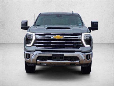 Used 2026 Chevrolet Silverado 2500 LTZ AWD/4WD image 2