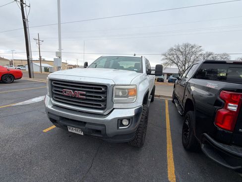 Used 2015 GMC Sierra 2500 SLE w/ SLE Preferred Package image 2