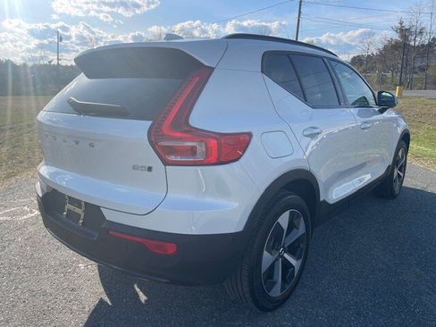 Used 2025 Volvo XC40 B5 Plus w/ Protection Package Premier AWD/4WD image 5