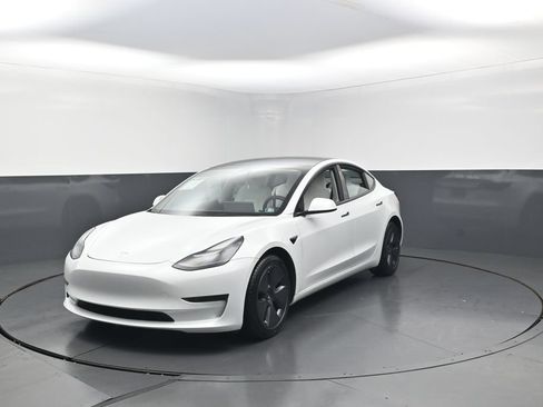 Used 2023 Tesla Model 3 Standard Range RWD image 40