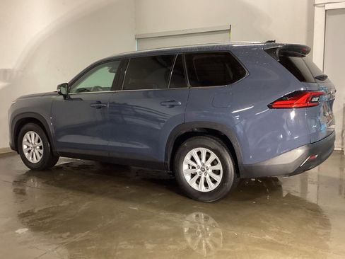 Used 2024 Toyota Grand Highlander XLE image 6