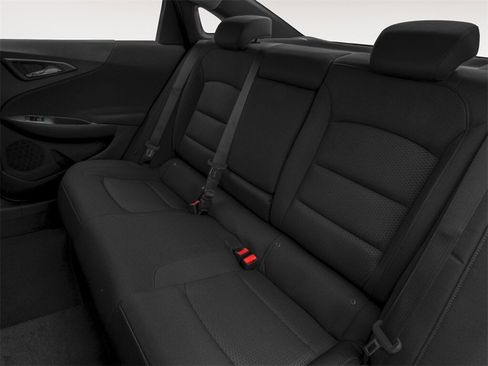 Used 2016 Chevrolet Malibu LT image 8