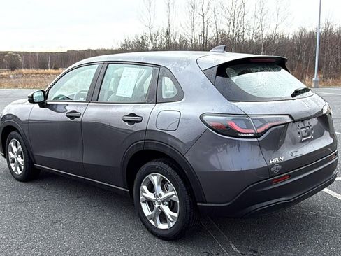 Certified 2023 Honda HR-V LX image 9