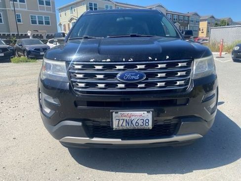 Used 2017 Ford Explorer XLT AWD/4WD image 6