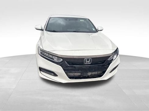 Used 2018 Honda Accord Sport image 6
