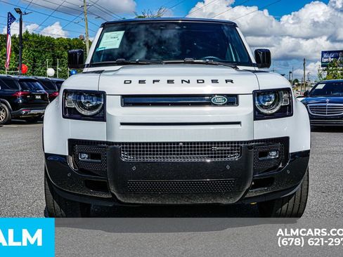 Used 2023 Land Rover Defender 110 X-Dynamic SE AWD/4WD image 9