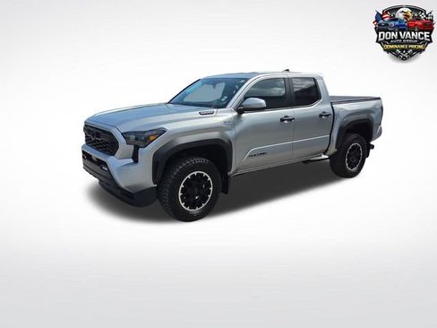 Used 2026 Toyota Tacoma TRD Off-Road AWD/4WD image 1