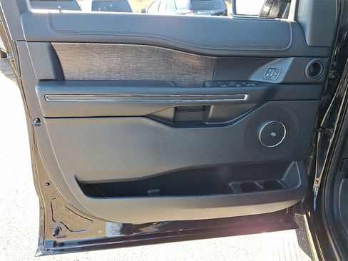 Used 2019 Ford Expedition Max Limited w/ Special Edition Package image 12