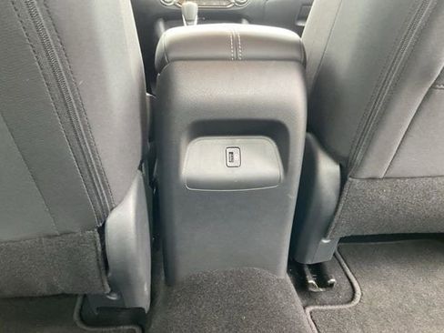 Used 2025 Nissan Sentra SV image 10