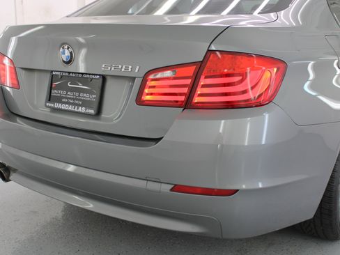 Used 2011 BMW 528i Sedan image 23