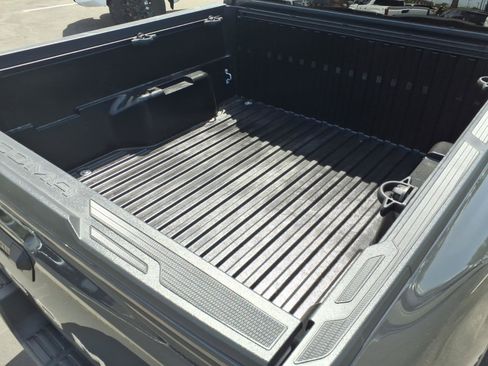 Certified 2024 Toyota Tacoma SR5 AWD/4WD image 5