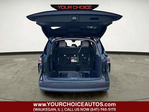 Used 2023 Toyota Sienna LE FWD image 15