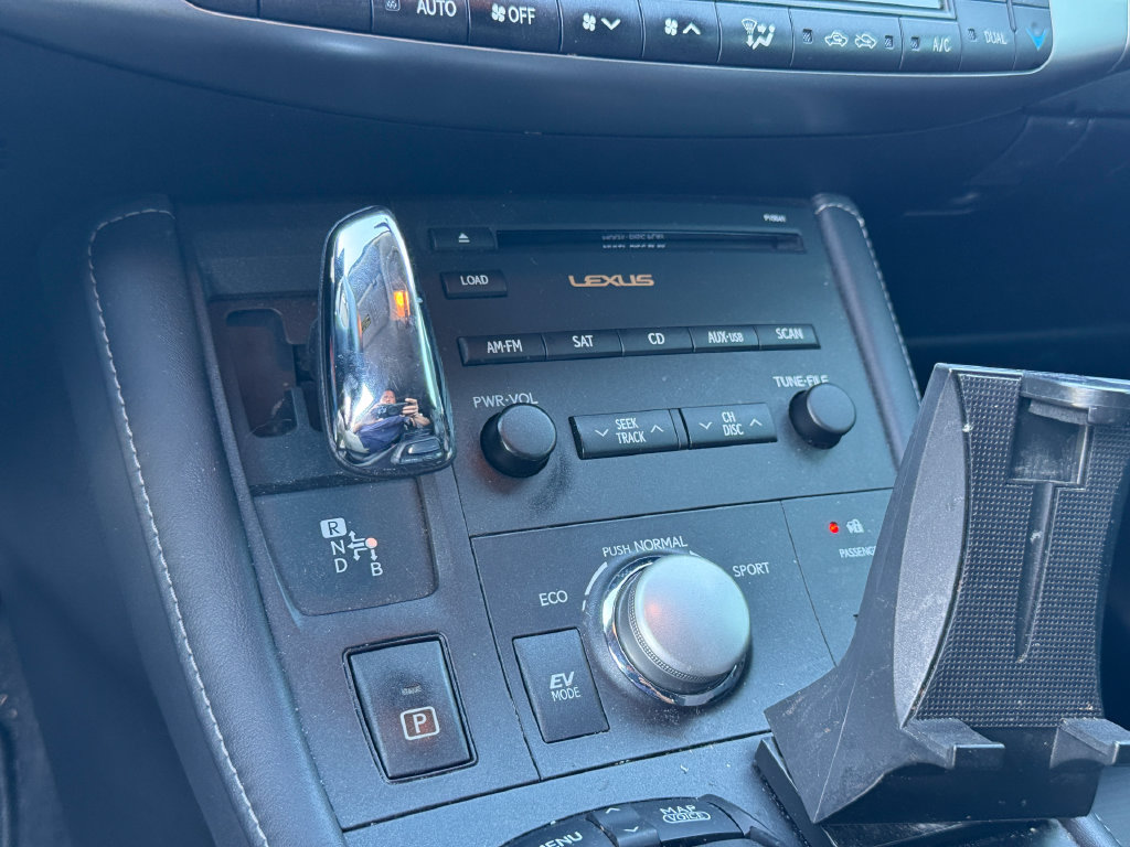 Used 2011 Lexus CT 200h Premium w/ Premium Audio Pkg FWD image 24