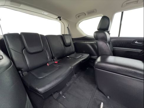 Used 2024 Nissan Armada SL w/ Captain's Chairs Package RWD image 31
