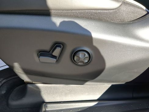 New 2026 Chrysler Pacifica Limited image 12