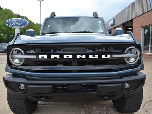 Used 2023 Ford Bronco Outer Banks w/ Sasquatch Package AWD/4WD image 5