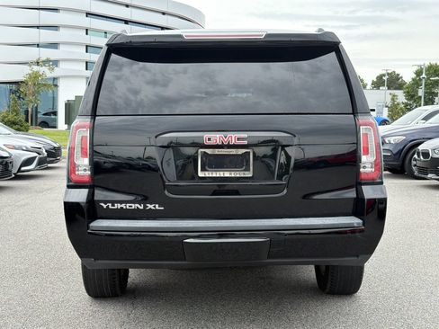 Used 2018 GMC Yukon XL SLT RWD image 4