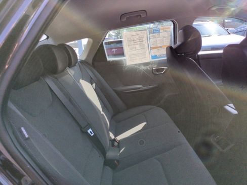 Used 2025 Kia K4 FWD image 25