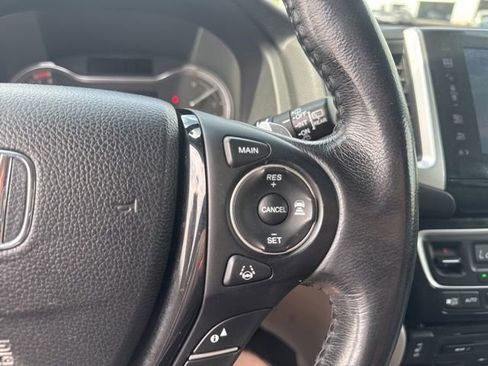 Used 2016 Honda Pilot Touring image 26