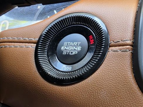 Used 2024 Jeep Compass Limited image 20