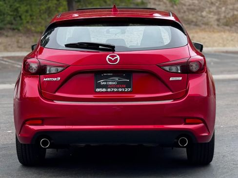 Used 2018 MAZDA MAZDA3 Grand Touring image 20